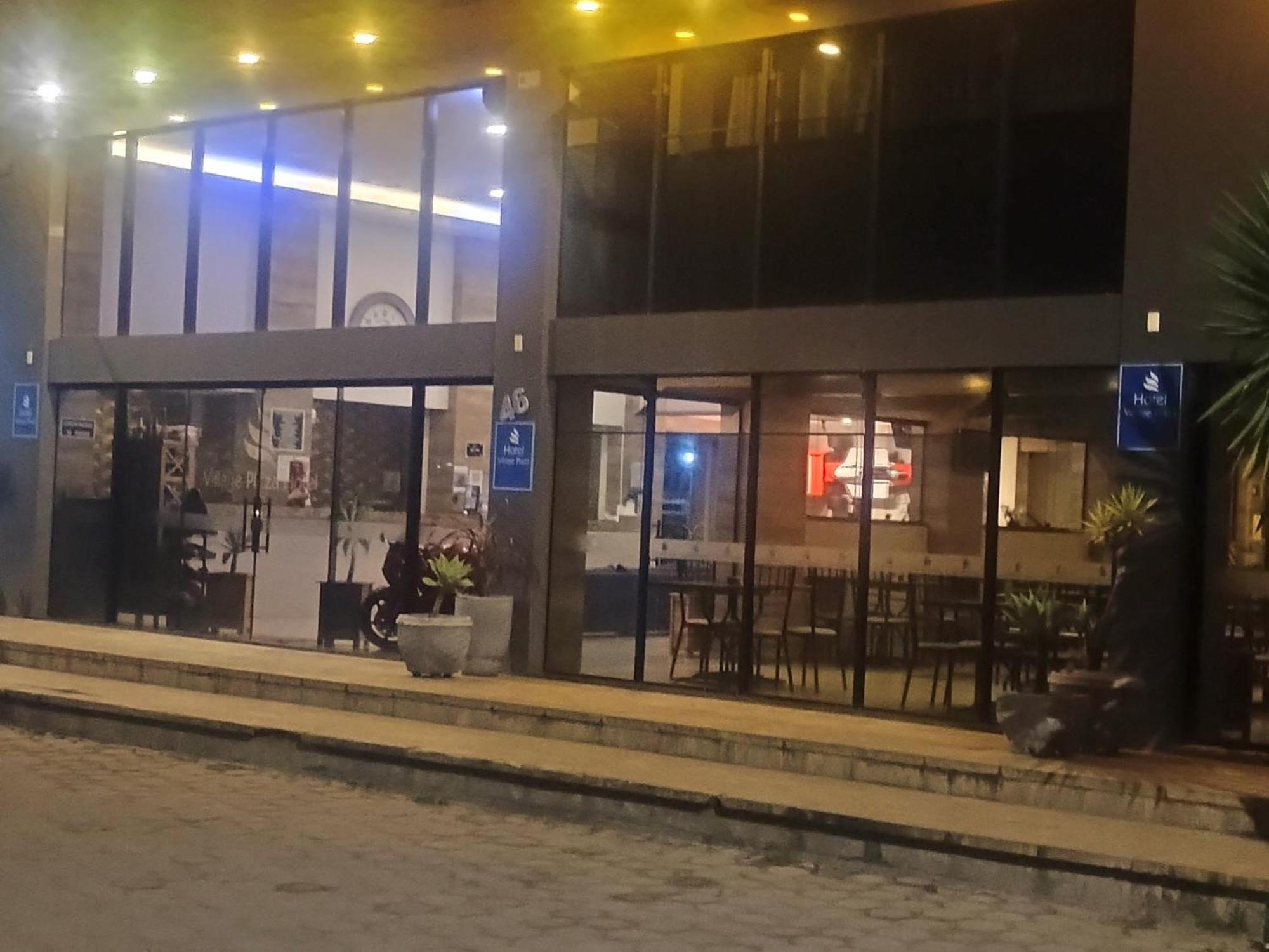 Village Plaza Hotel Barbacena Exterior photo